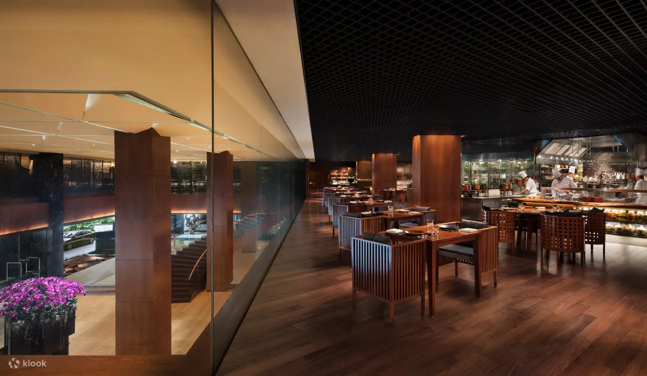 Grand Hyatt Singapore Staycation With F B Dining Benefits Klook